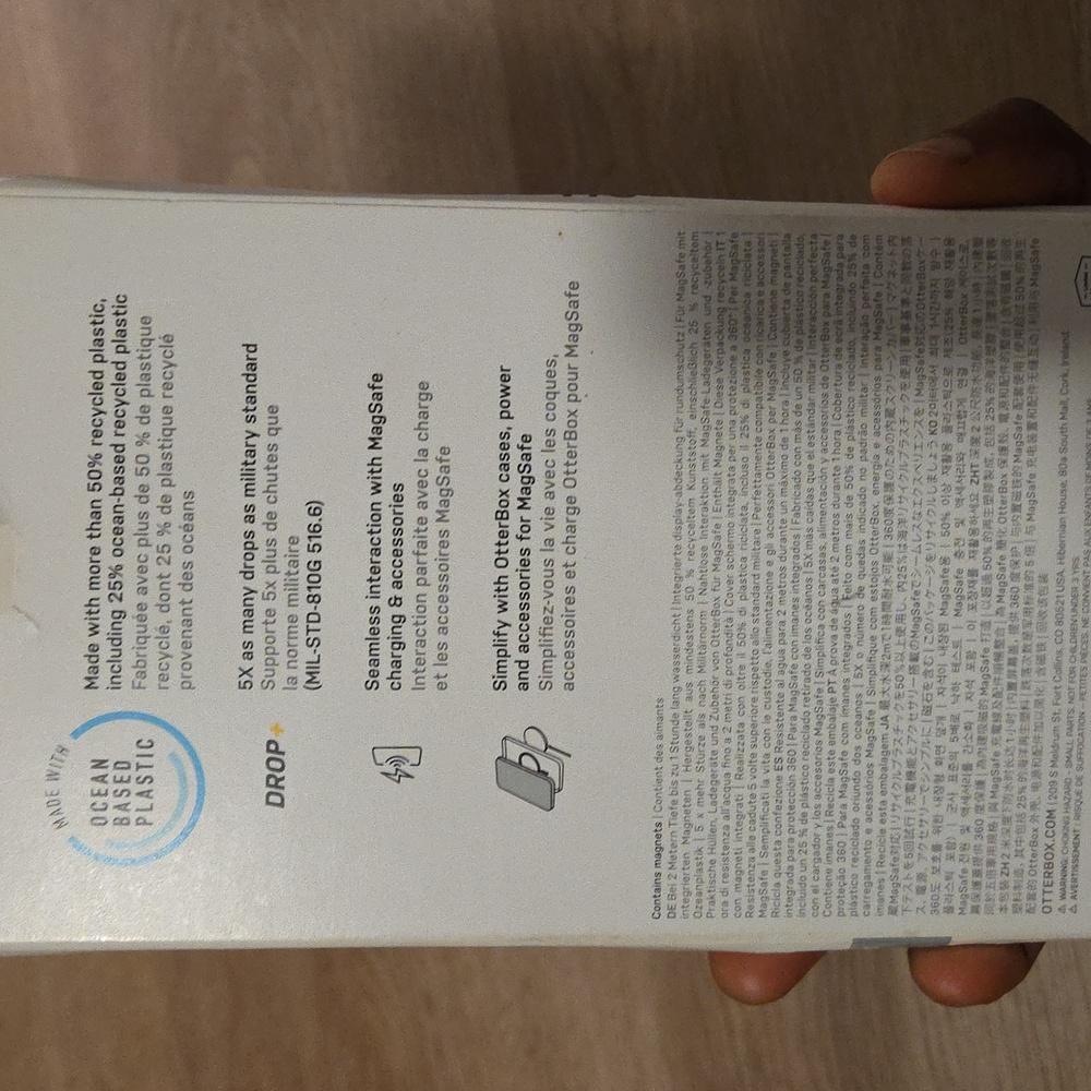 OtterBox Series Frē Waterproof Case for iPhone 14 Pro - Green - Picture 2 of 6